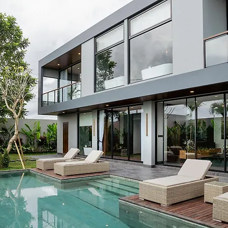 Brown Moon Villa 3-Bedroom Private Pool Retreat In Canggu